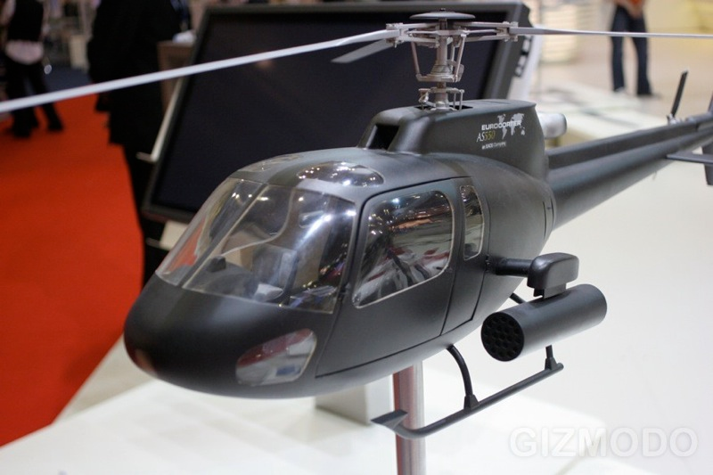 Illustration for article titled Dubai Air Show Has Most Amazing Aircraft and Weapon Models Ever